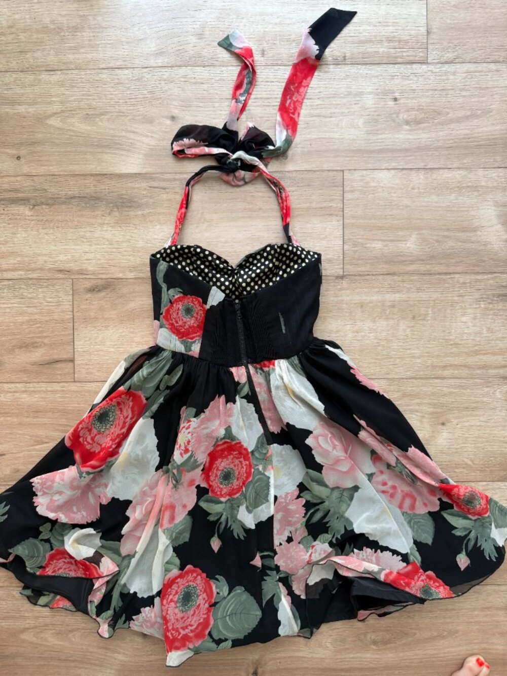 Alice & Olivia halter party dress - Picture 2 of 6